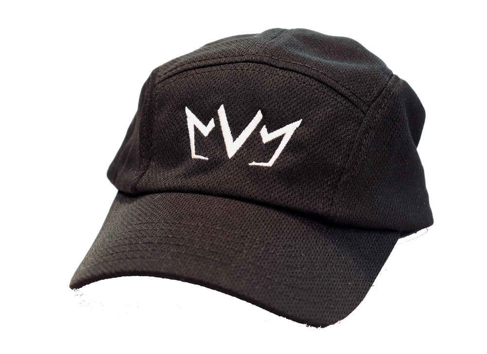 Frontside view of The Marathoner Performance Cap.