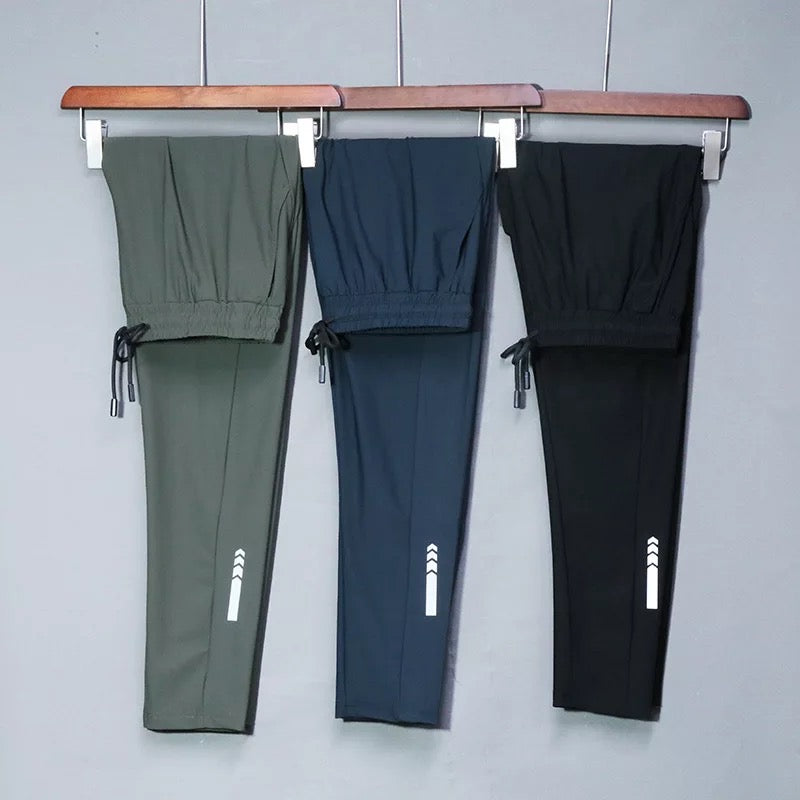 The RaceDay Track Pants